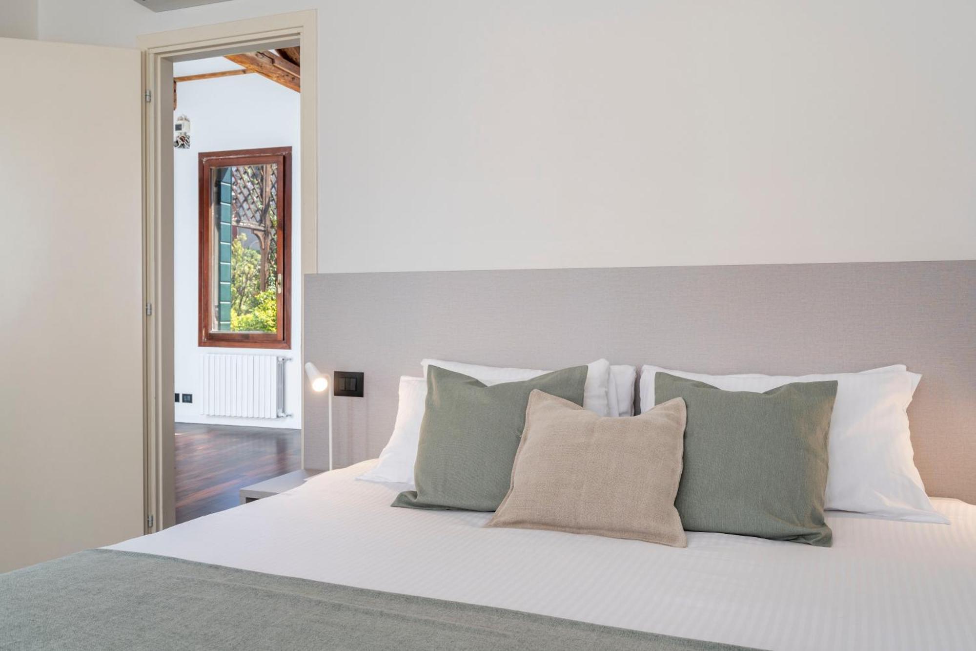San Barnaba Palace R&R Венеция Экстерьер фото